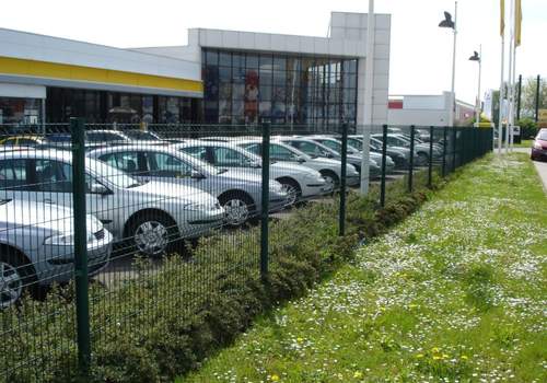 Ограждение парковки парковки автосалонов в Лысьве